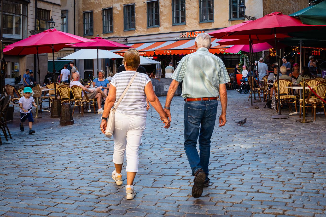 Äldre personers äktenskap håller bättre om de har mycket pengar. Arkivbild. Foto: Magnus Lejhall/TT