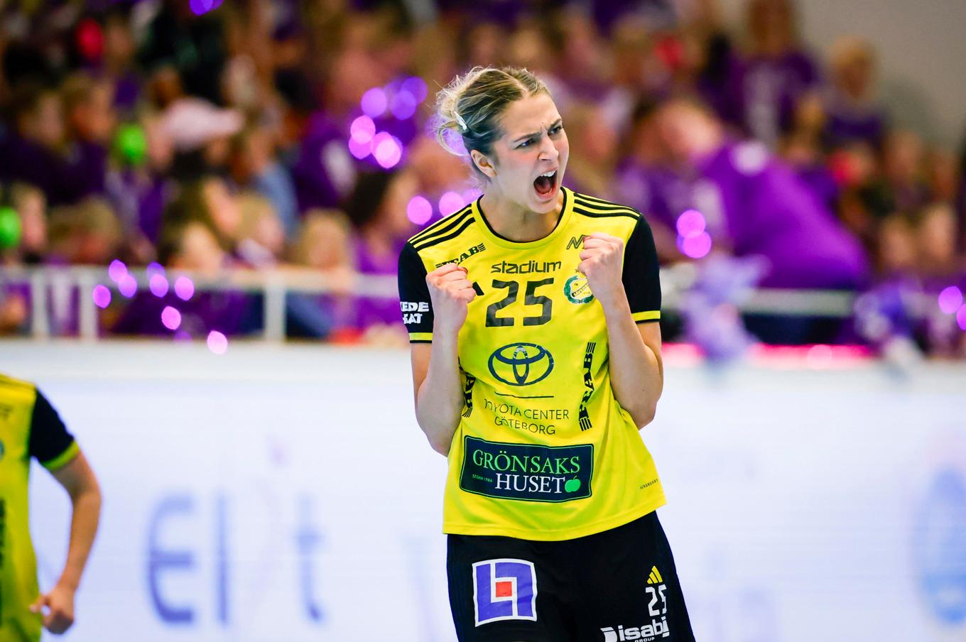 Sävehof Emma Mihailovic jublar under den tredje SM-finalen. Foto: Adam Ihse/TT