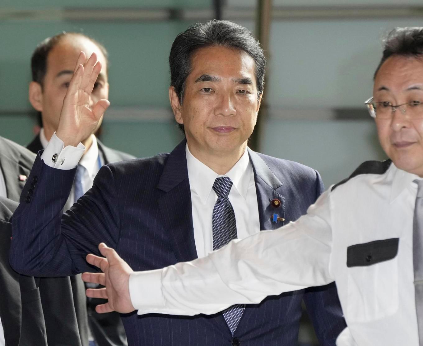 Japans jordbruksminister Taku Eto. Foto: Kyodo News via AP/TT
