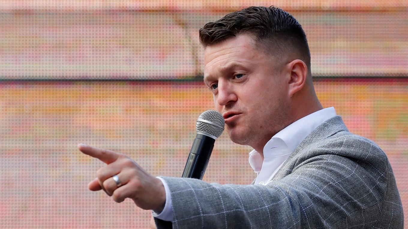 Journalisten och den tidigare grundaren och ledaren för English Defence League (EDL), Tommy Robinson, släpps snart ur fängelse. Foto: Tolga Akmen/AFP via Getty Images
