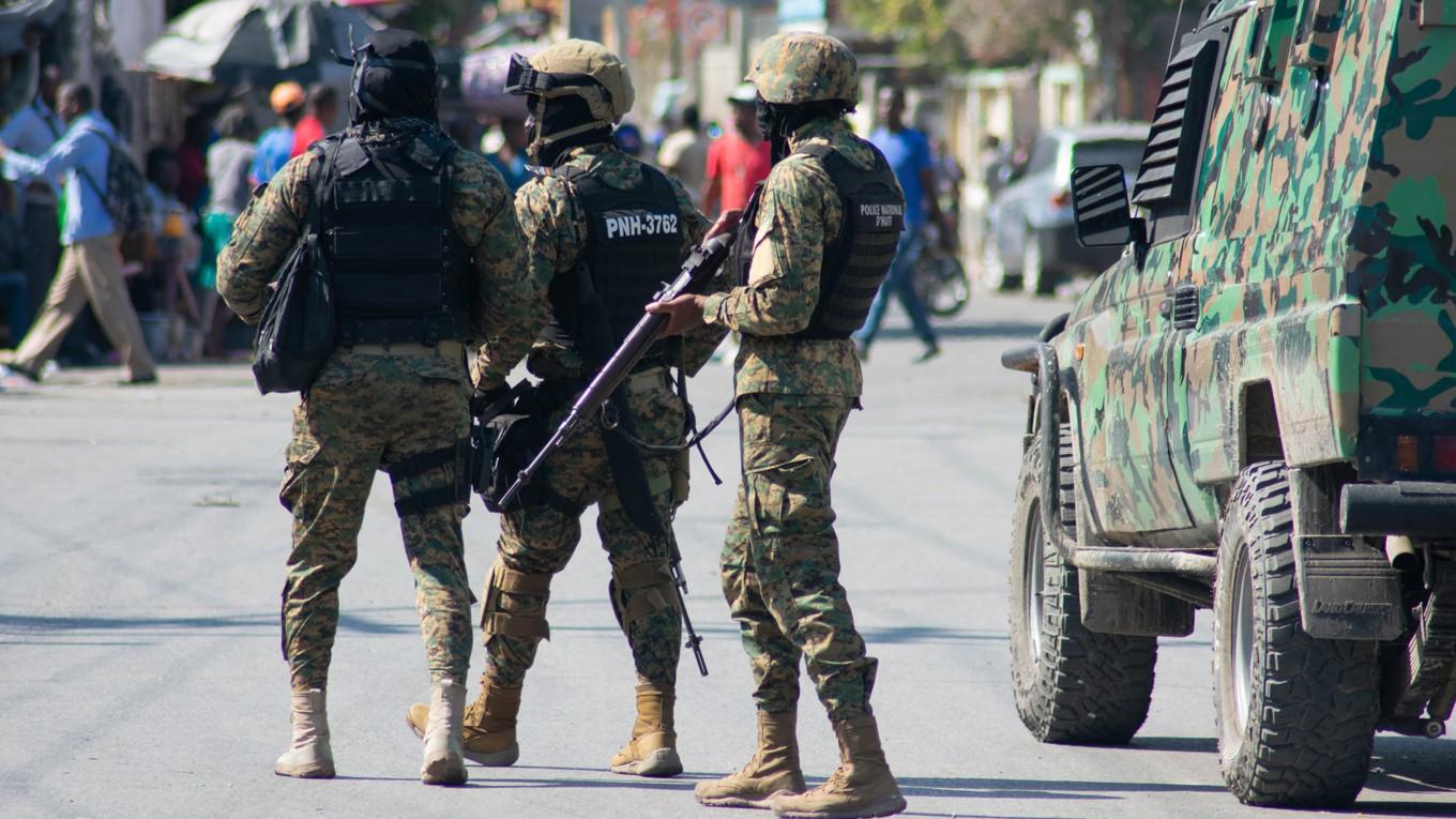 Haitisk polis i huvudstaden Port-au-Prince den 9 mars 2024. Foto: Clarens Siffroy/AFP via Getty Images