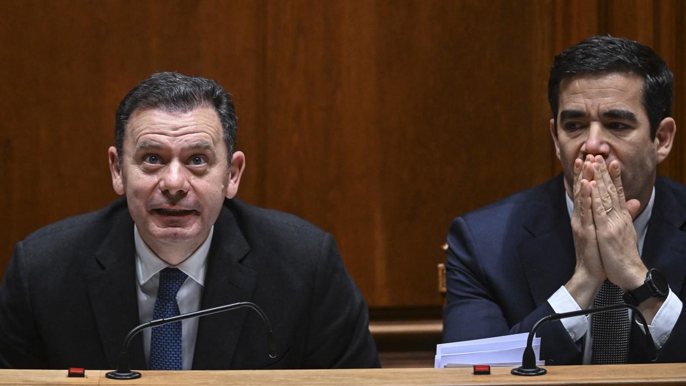 Portugals premiärminister Luis Montenegro (till vänster) och talespersonen för regeringen António Leitão Amaro. Foto: Patricia de Melo Moreira/AFP via Getty Images