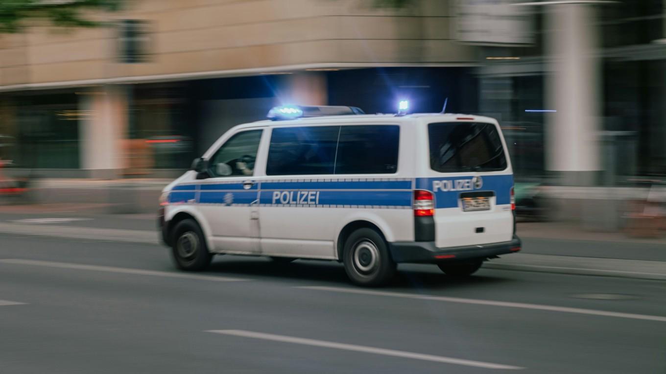 En 35-årig man har gripits efter misstankar om att ha knivhuggit fler personer utanför en krog i Tyskland. Foto: Ivan Lopatin