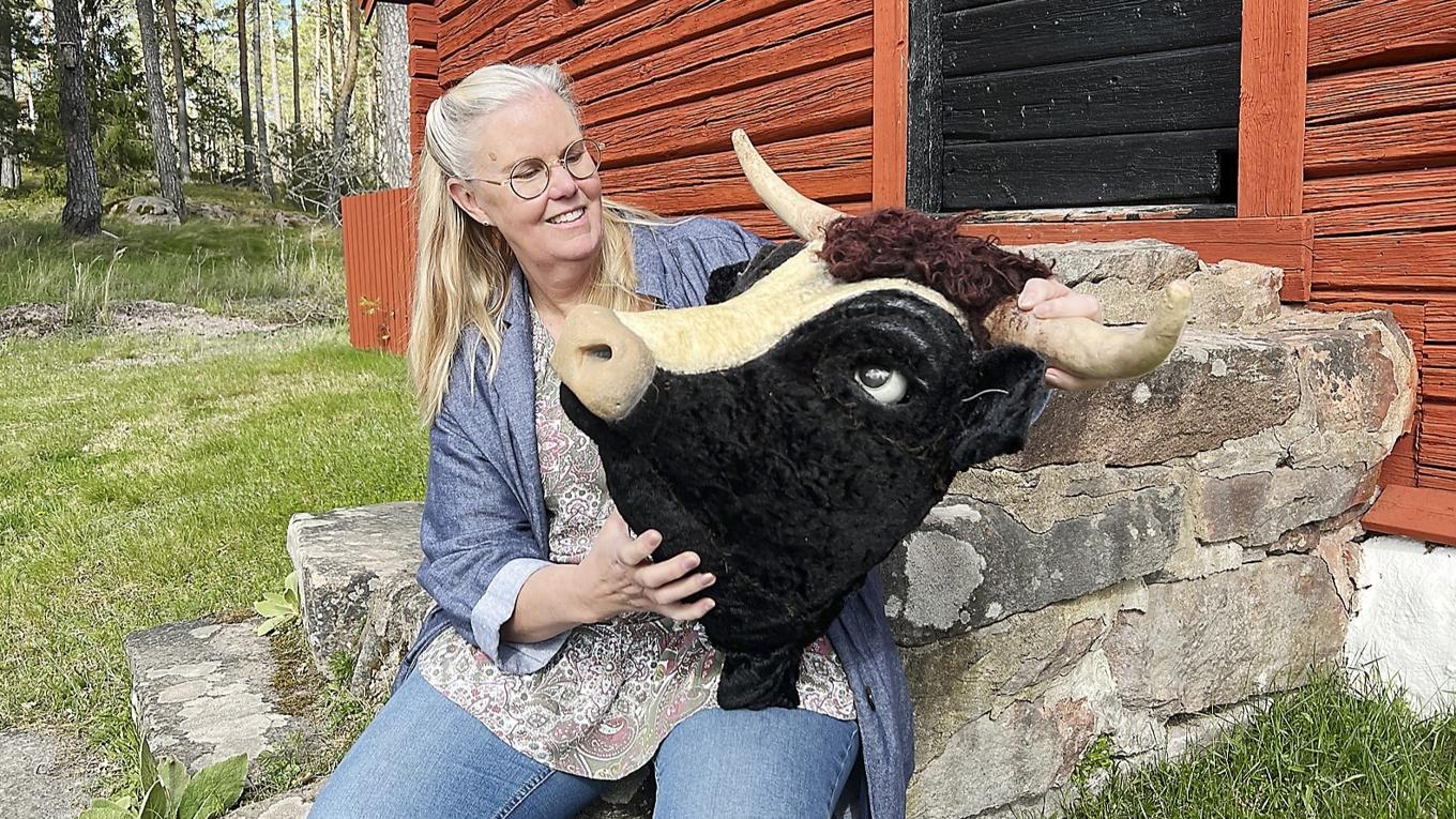 Suzanne Carling, teaterpedagog och regissör, låter sig inte styras av begreppen fin- och fulkultur, utan skapar scenkonst som hon tror på, och som får vara både rolig och djup. Foto: Kristina I. Kleinert