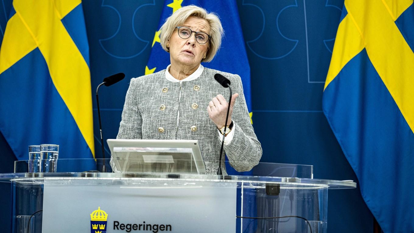 Petra Lundh leder polisen under en växande samhällskris.   
Foto: Roger Sahlström