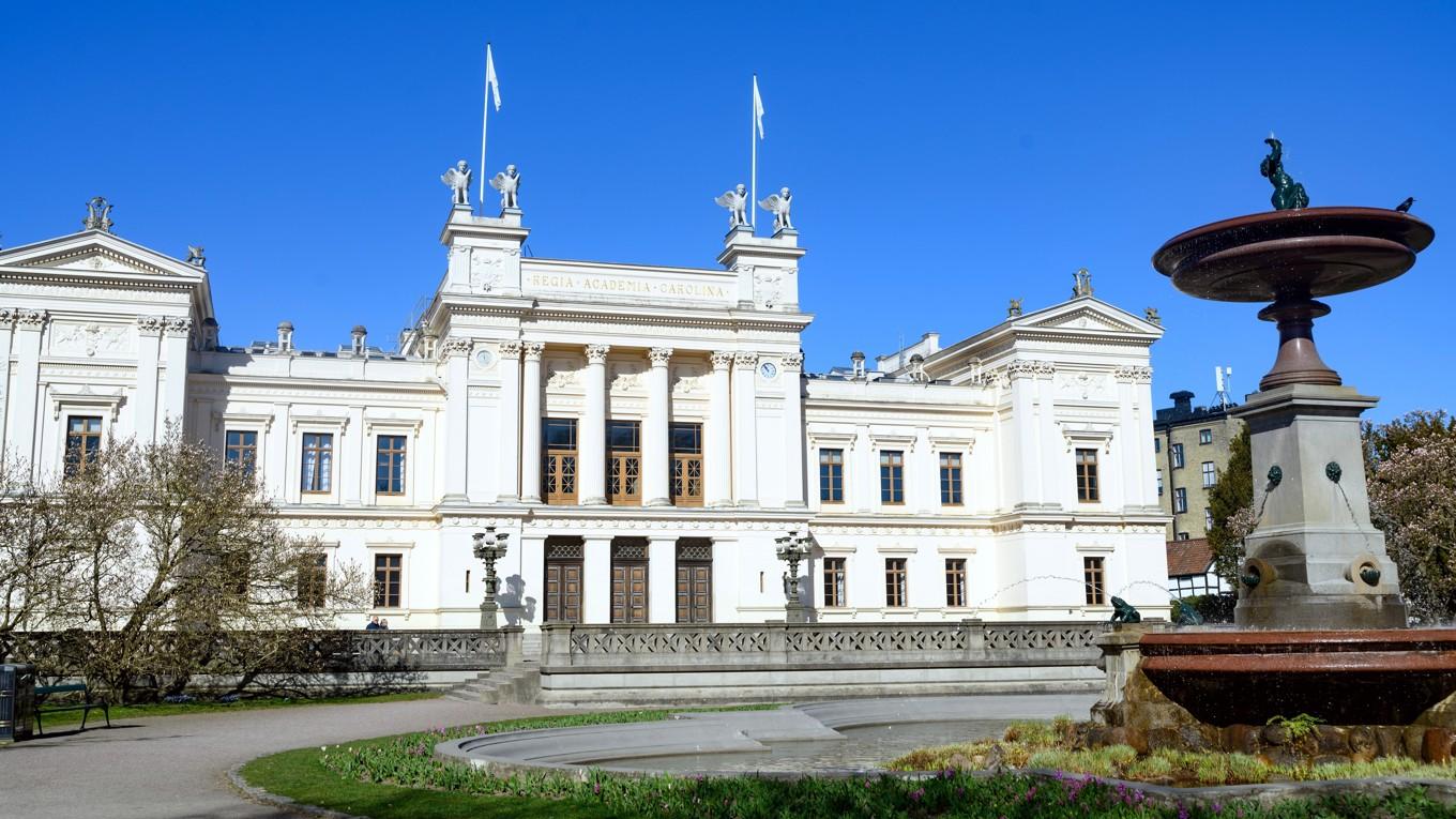 En god utbildningsstandard är en del av ett lands beredskap inför oväntade händelser, menar krönikören. På bilden ses Lunds Universitet. Foto: Shutterstock