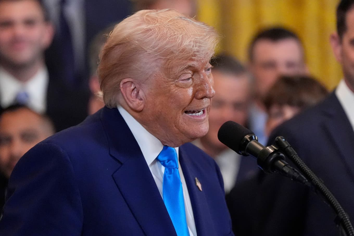 President Donald Trump hotar Apple med strafftullar om Iphone inte tillverkas i USA. Arkivbild Foto: Julia Demaree Nikhinson AP/TT