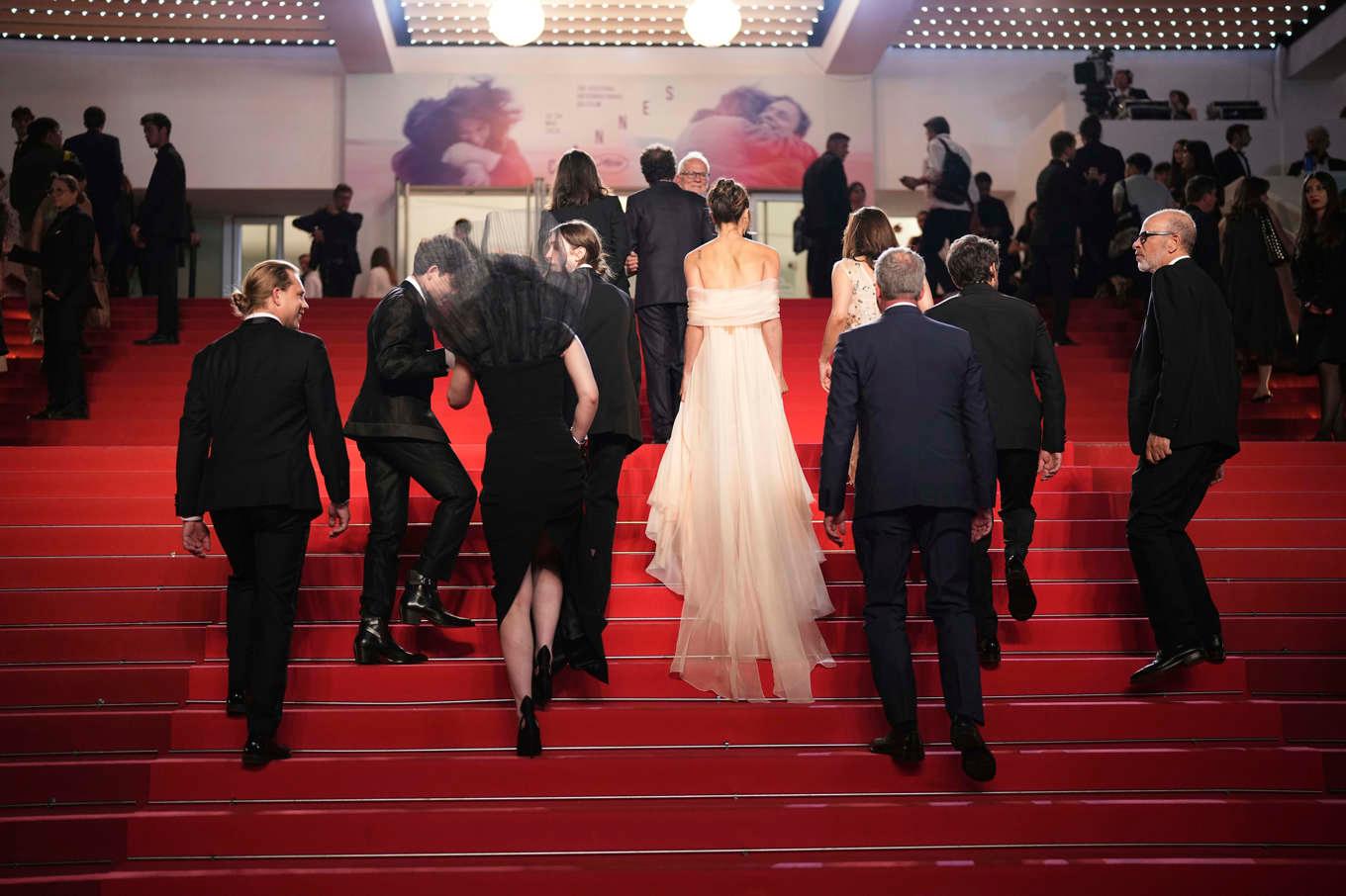 Premiär för Ethan Coens nya film "Honey don't" på filmfestivalen i Cannes på lördagen, då det inte var strömavbrott. Foto: Scott A Garfitt/AP/TT