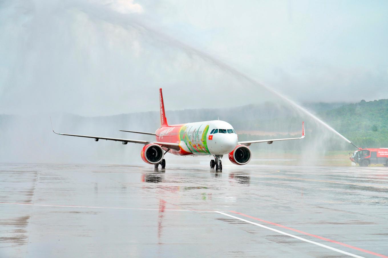 Ett flygplan tillhörandes Vietjet landar i Vietnam. Arkivbild. Foto: AP/TT