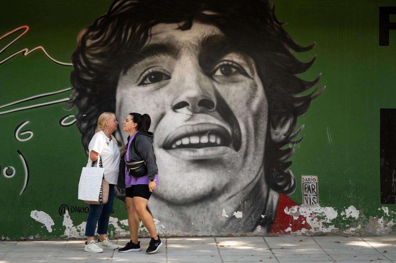 Rättegången mot Diego Maradonas medicinska personal måste göras om. Arkivbild. Foto: Rodrigo Abd/AP/TT