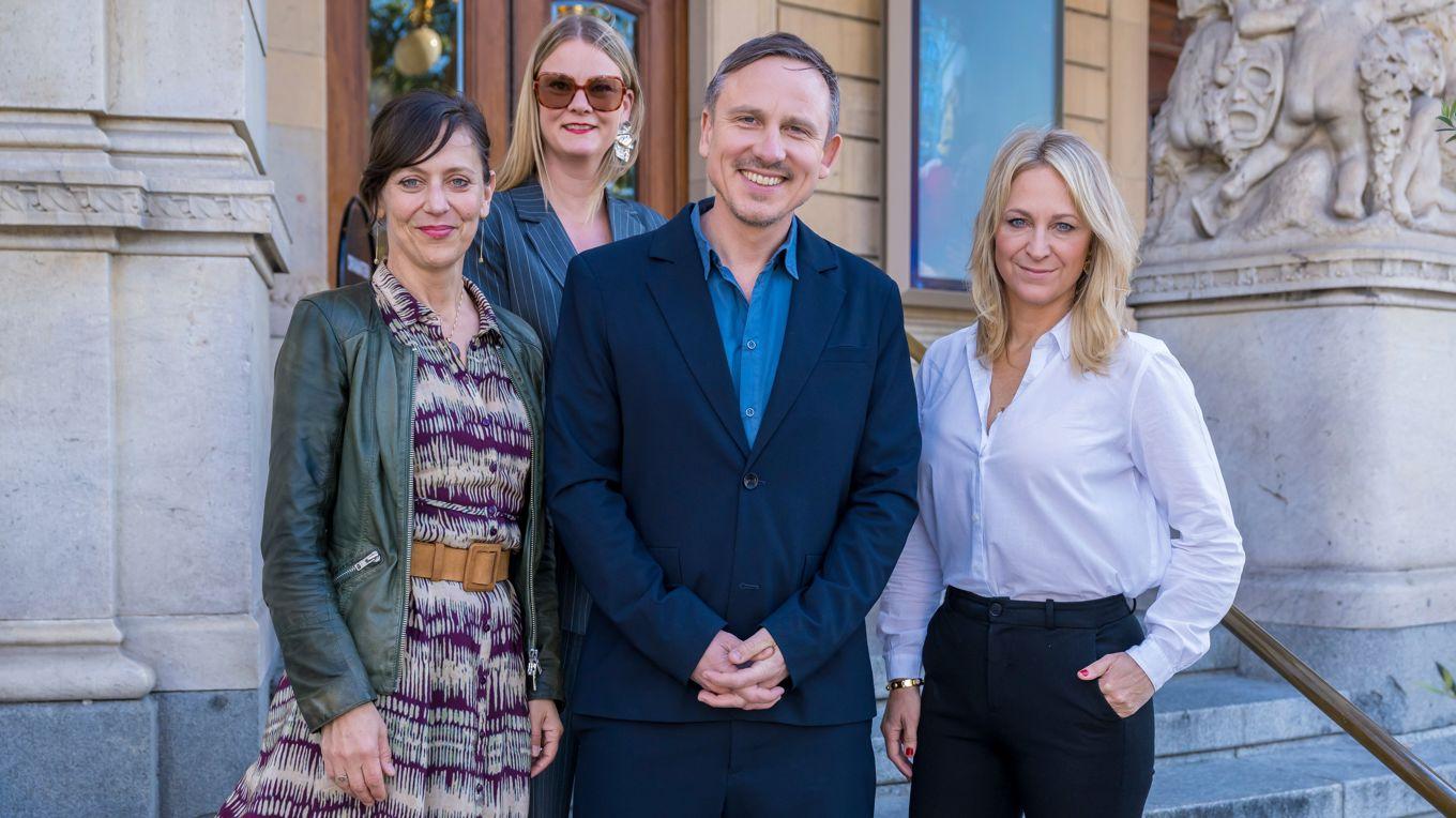 Hedda Krasiz Sjögren, Frida Edman, Oskar Ekström, Sandra Lewinsson. Foto: Pelle T Nilsson