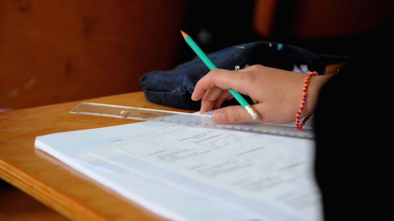 Många elever i grundskolan känner sig inte trygga i skolmiljön och upplever bristande insyn från vuxna. Foto: Pascal Le Segretain/Getty Images