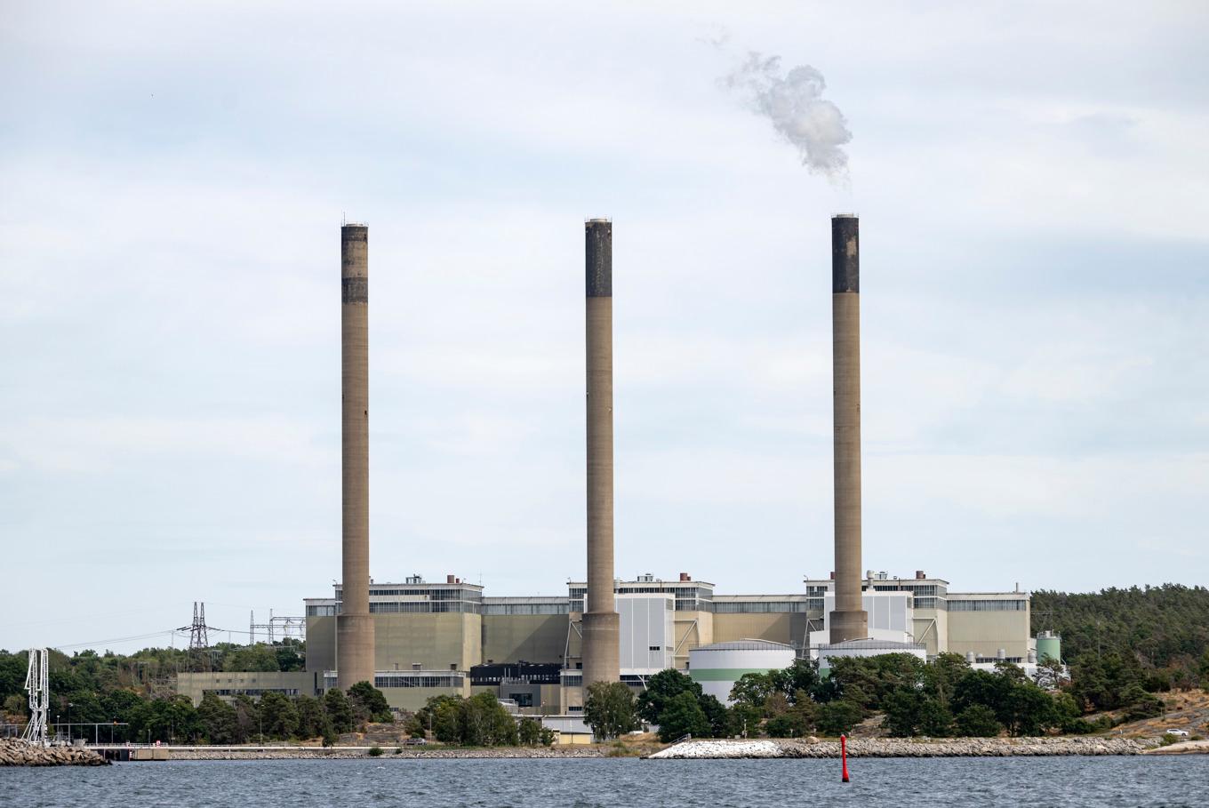 Det oljeeldade Karlshamnsverket har en total kapacitet på 660 MW, men kan till följd av en lagändring i mars inte längre användas som effektreserv i elsystemet. Arkivbild Foto: Johan Nilsson/TT
