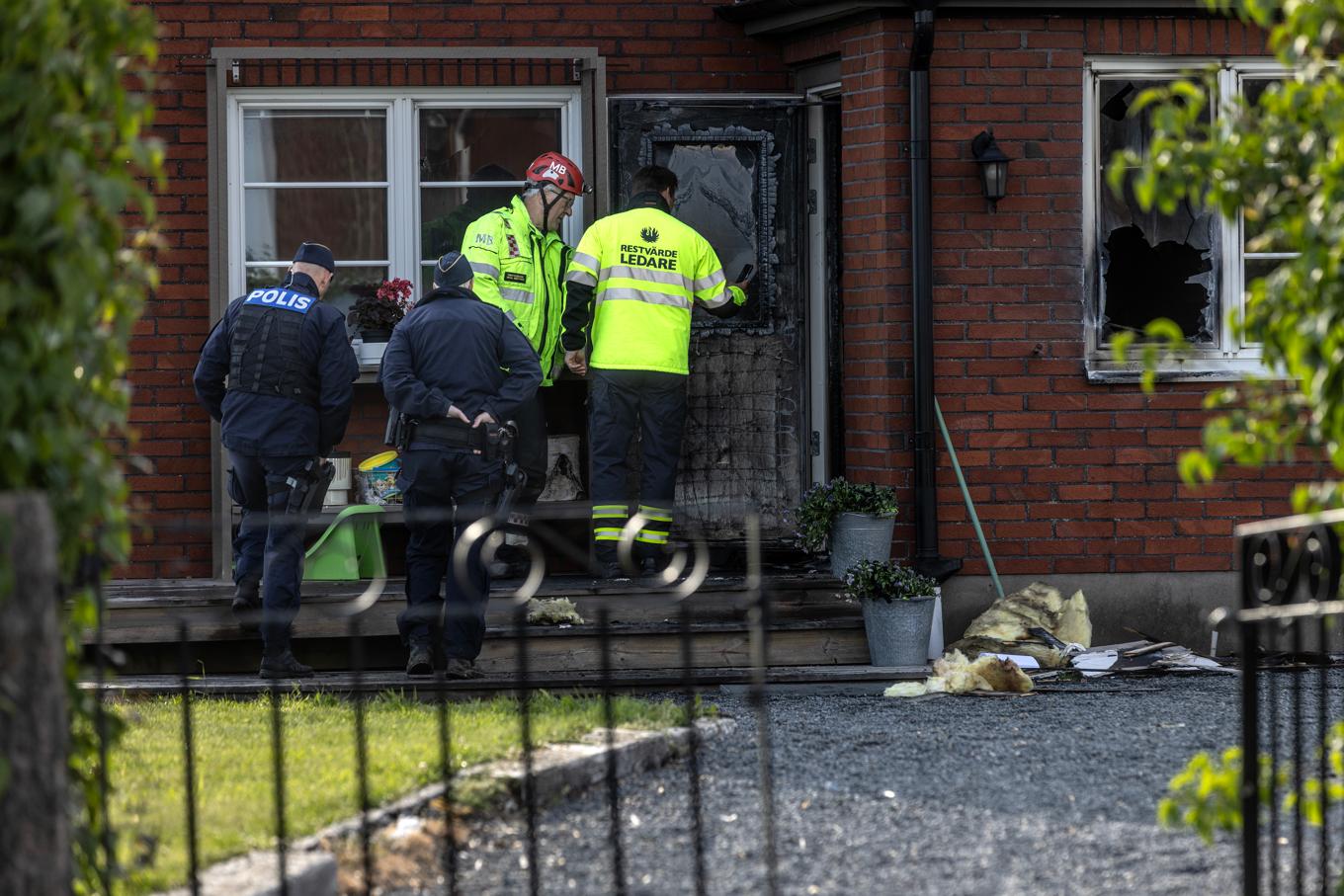 En villa i Grästorp utsattes för brandattentat under natten till tisdagen. Samma villa utsattes för skottlossningen den 27 maj. Foto: Joachim Nywall/TT