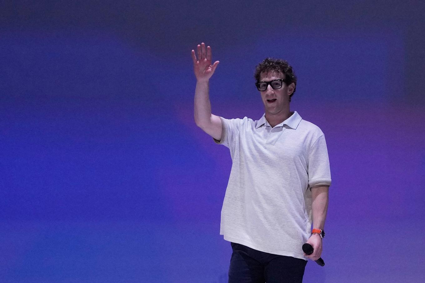 Meta, med grundaren och vd:n Mark Zuckerberg, är enligt uppgifter till Bloomberg på väg att göra en rekordinvestering i AI. Foto: Jeff Chiu/AP/TT