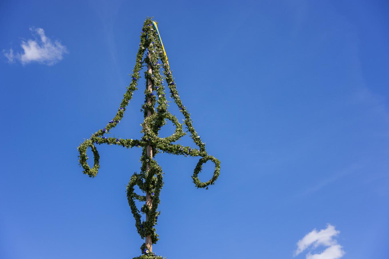 Sol och svala vindar väntas inför årets midsommarfirande. Arkivbild. Foto: Caisa Rasmussen/TT