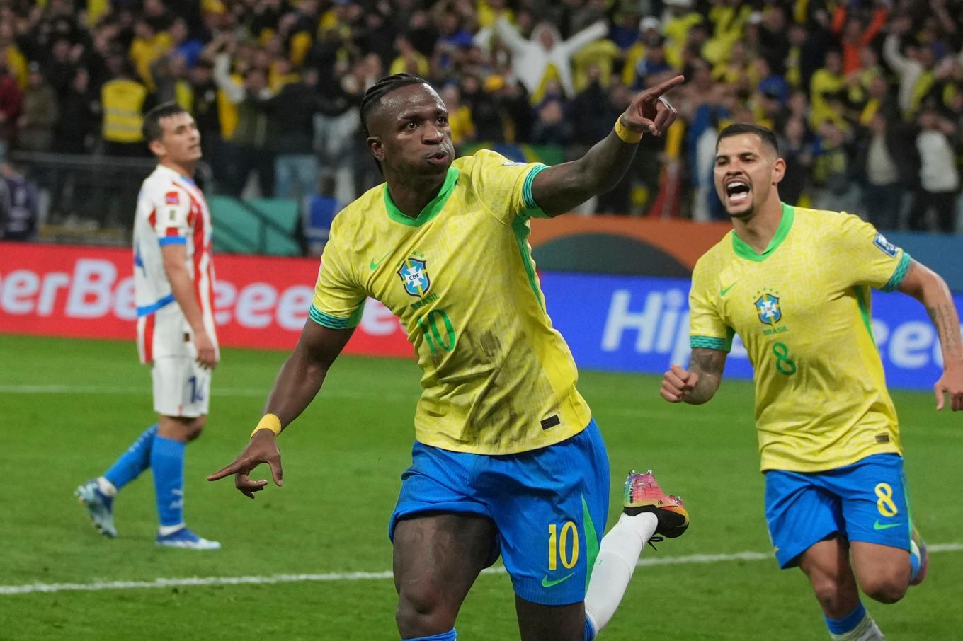 Vinicius Júnior efter att ha satt 1–0, matchens enda mål, mot Paraguay. Foto: Andre Penner/AP/TT