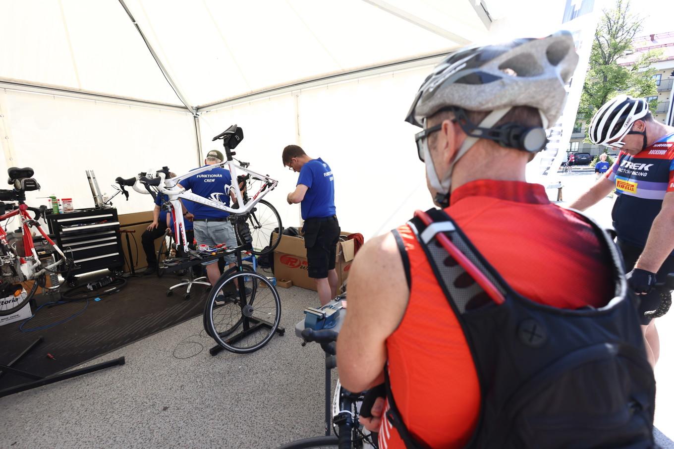 Full fart i cykelverkstaden. Foto: Jeppe Gustafsson /TT
