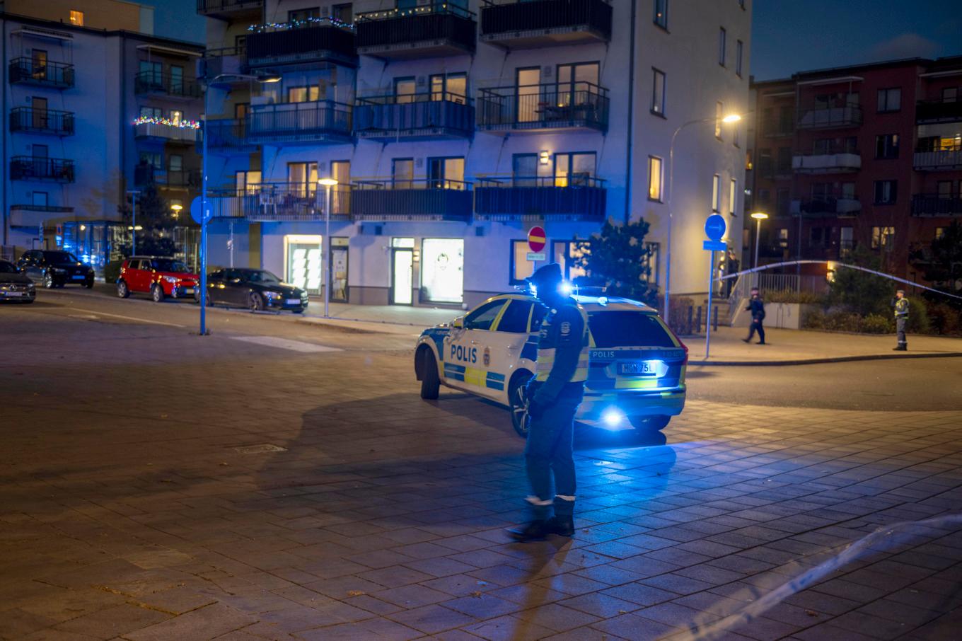 Två personer skottskadades i Sätra förra året. Nu har en man dömts för mordförsök. Arkivbild. Foto:  Roger Vikström/TT