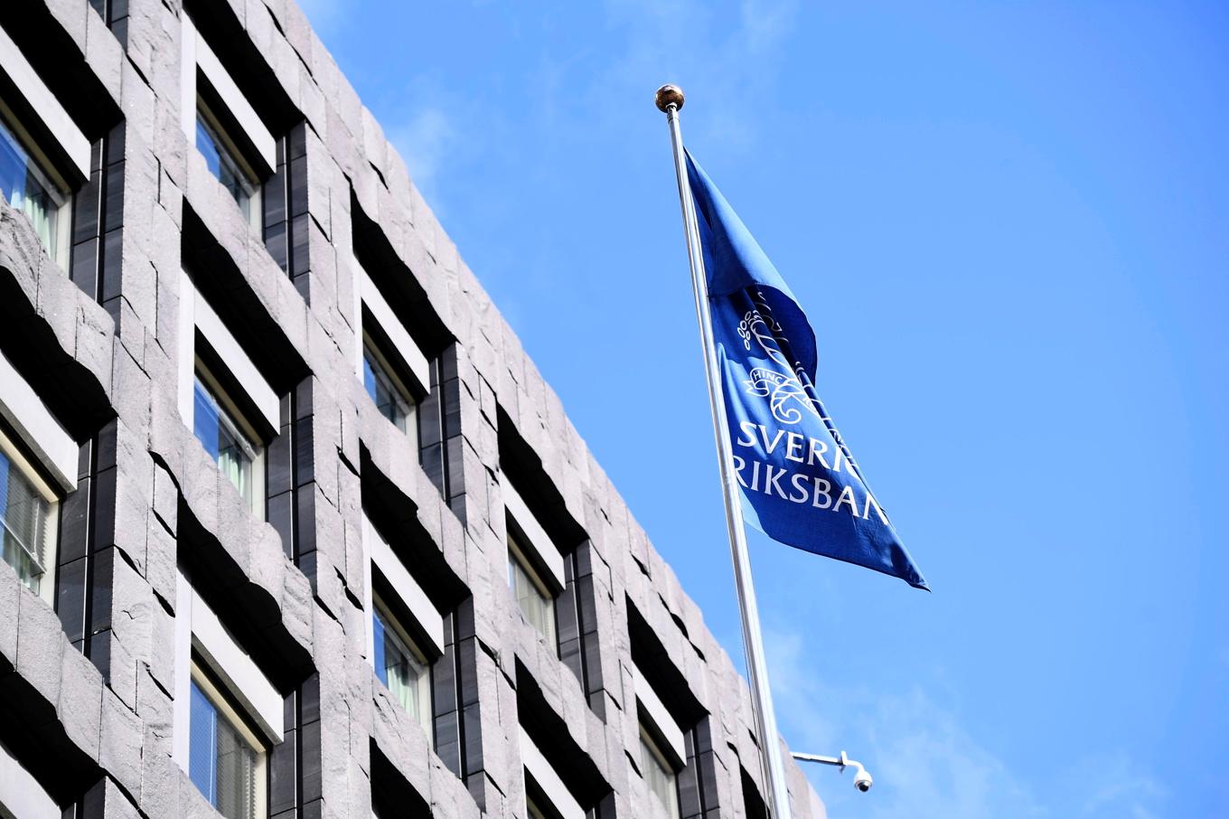 Flera bedömare spår att Riksbanken sänker räntan med 0,25 procentenheter till två procent. Foto: Tim Aro/TT