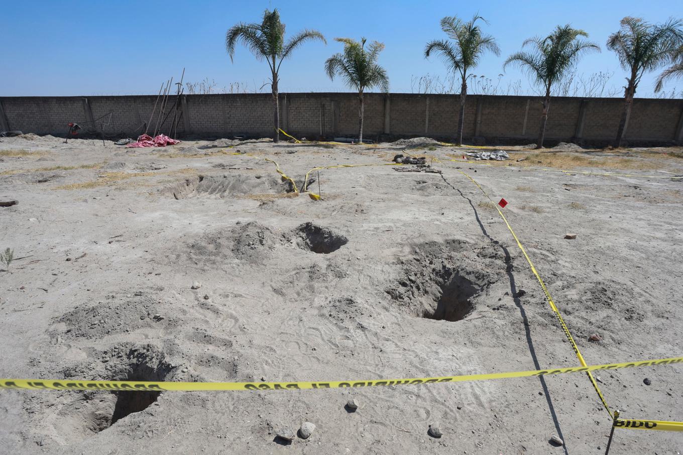 En massgrav med 34 kroppar har hittats i delstaten Jalisco. Bilden är från ett annat gravfynd tidigare i år i samma delstat. Foto: Alfredo Moya/AP/TT