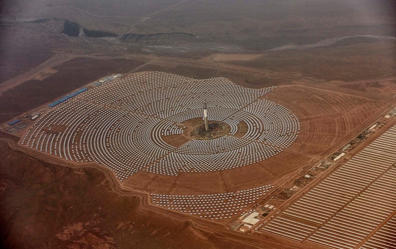 Den brittiska regeringen säger nej till att importera sol- och vindkraft från Marocko. Bilden är från en annan anläggning för solkraft i Marocko. Arkivbild. Foto: Abdeljalil Bounhar