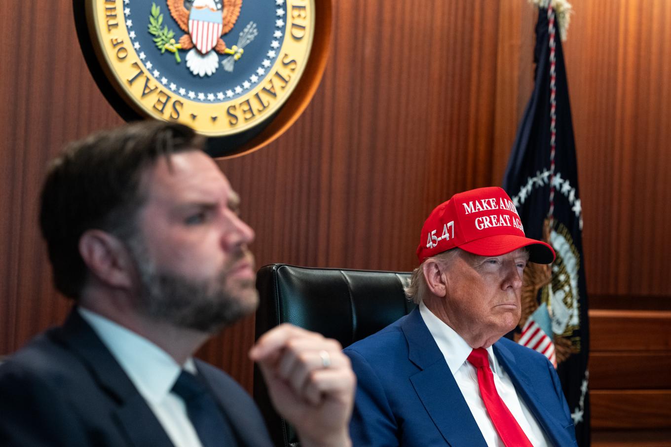 USA:s Vicepresident J.D. Vance och president Donald Trump. Foto: Daniel Torok/The White House via Getty Images