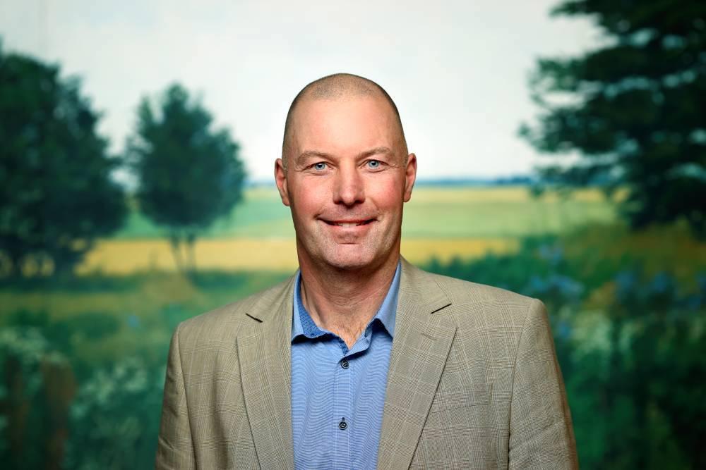 En bra skörd är viktig för Sveriges livsmedelsberedskap och för att stärka spannmålsodlingens lönsamhet, säger Fredrik Andersson, LRF förbundsstyrelseledamot. Foto: LRF