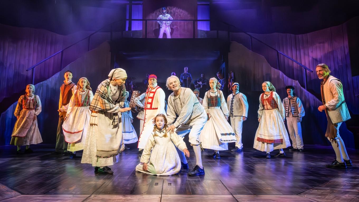 På premiären av ”Kejsarn av Portugallien” bjuder skådespelare och musiker på en gripande scenkonstnärlig upplevelse.
Foto: Håkan Larsson
