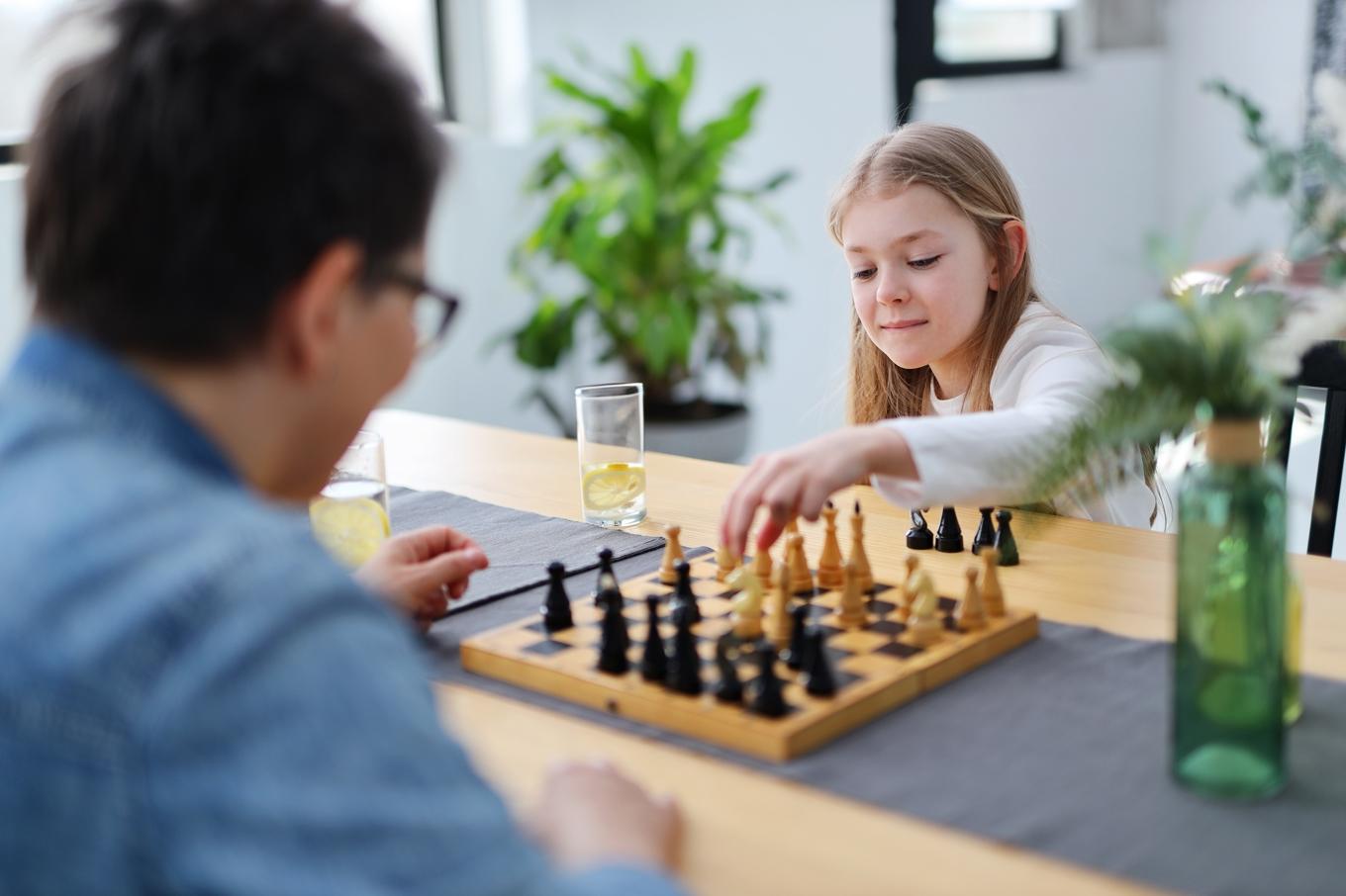 Schacktränaren Jesper Hall vill sprida schack till skolor, fritids, barer, allmänna platser och familjer. Foto: Getty Images