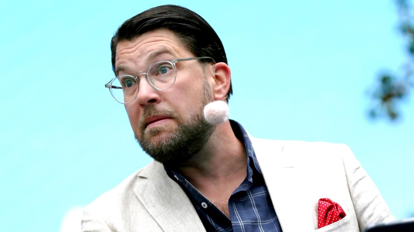 Paradoxalt nog har försöken att isolera SD bidragit till att stärka deras ställning, skriver Lotta Gröning. Här ses SD:s Jimmie Åkesson på årets Almedalsvecka. Foto: Region Gotland/Tommy Söderlund