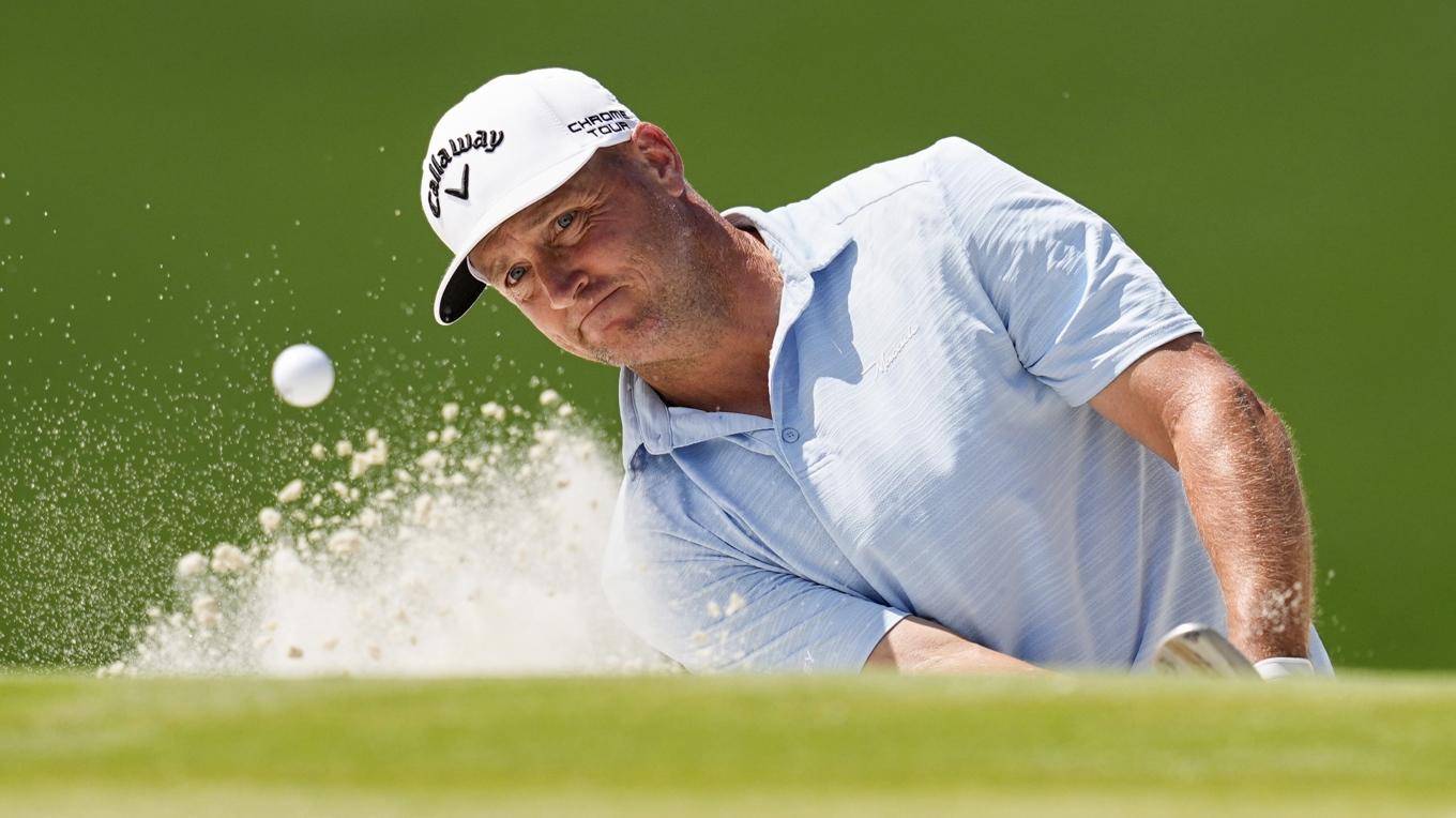 Alex Norén kan skrälla och vinna i US Open. Toursegraren Jarmo Sandelin tror på svensken som visat väldigt fin form på sistone. Foto: David J. Phillip/AP/TT