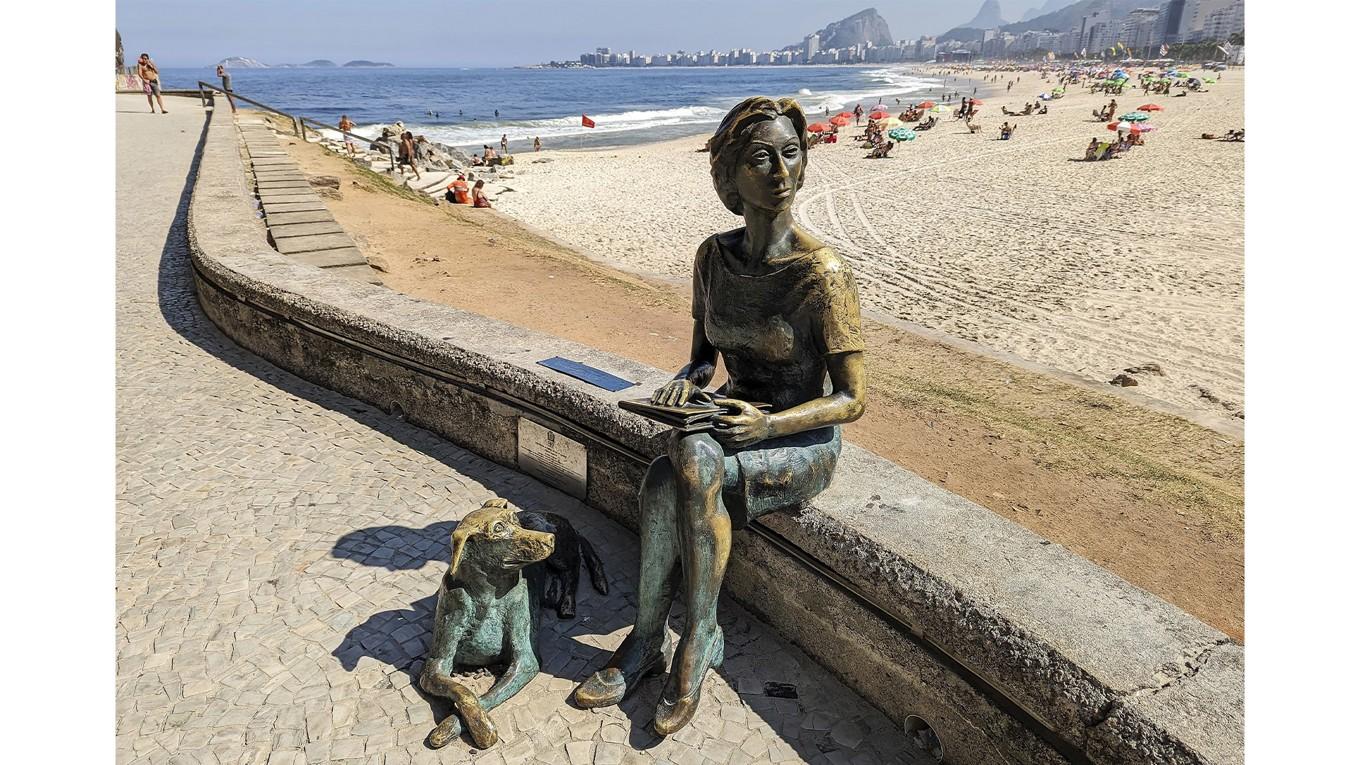 Staty av Clarice Lispector i Rio de Janeiro. Foto: Avelludo/CC BY-SA 4.0