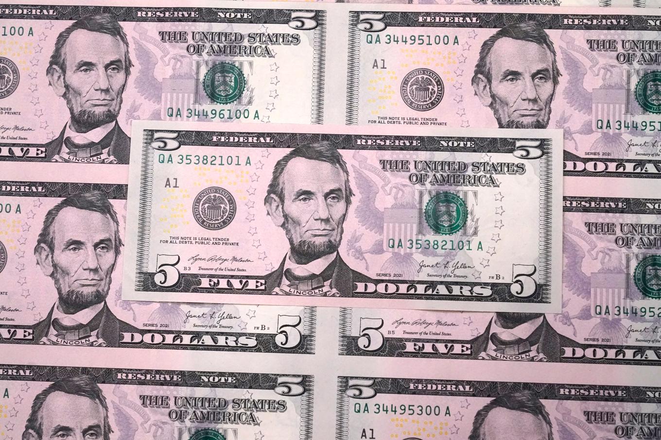 Trumpregeringens tullutspel slår mot dollarn. Arkivbild Foto: LM Otero AP/TT