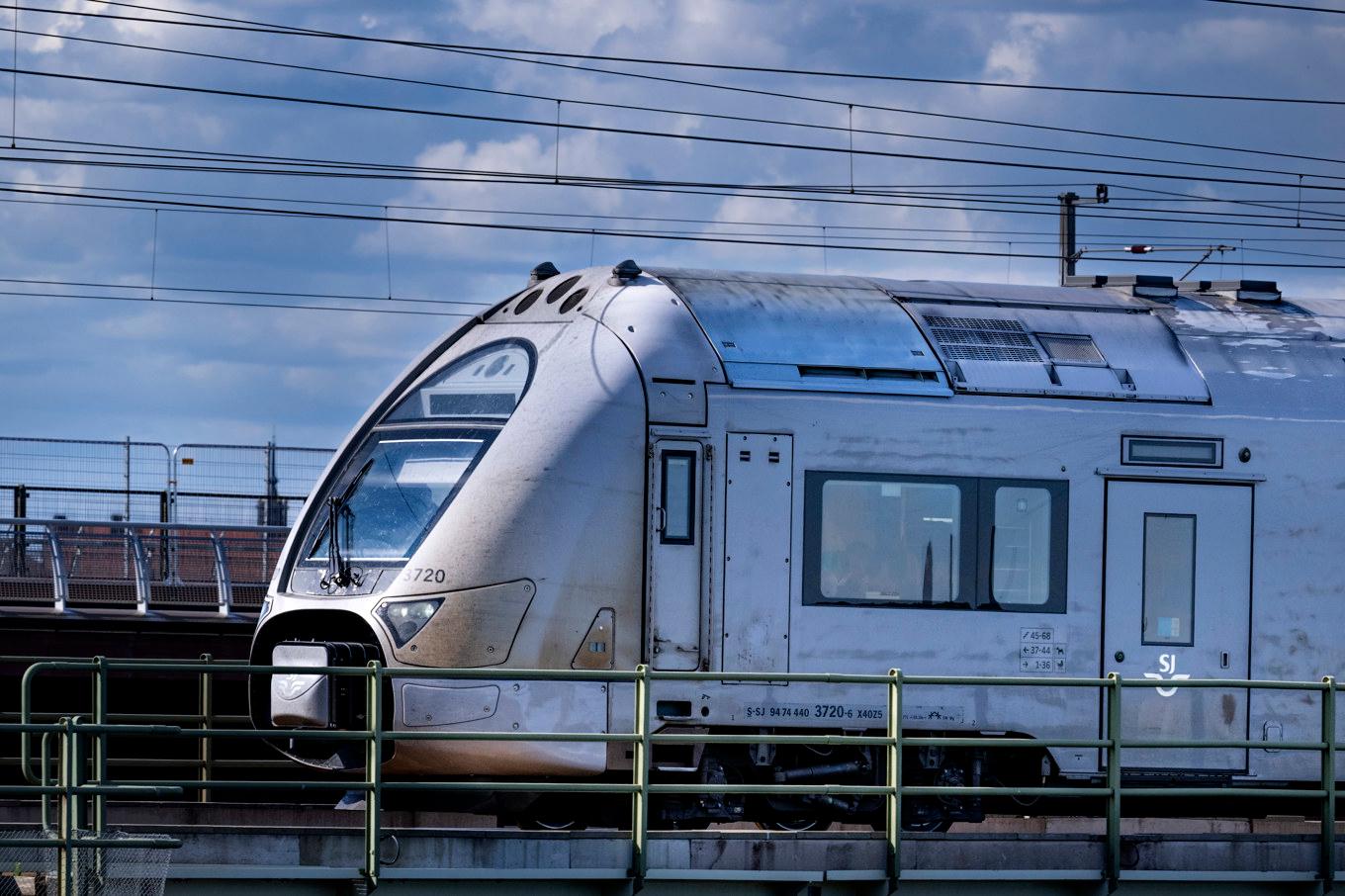 Tågtrafiken mellan Stockholm och Göteborg stod stilla på grund av ett brofel i höjd med Töreboda. Arkivbild. Foto: Pontus Lundahl/TT