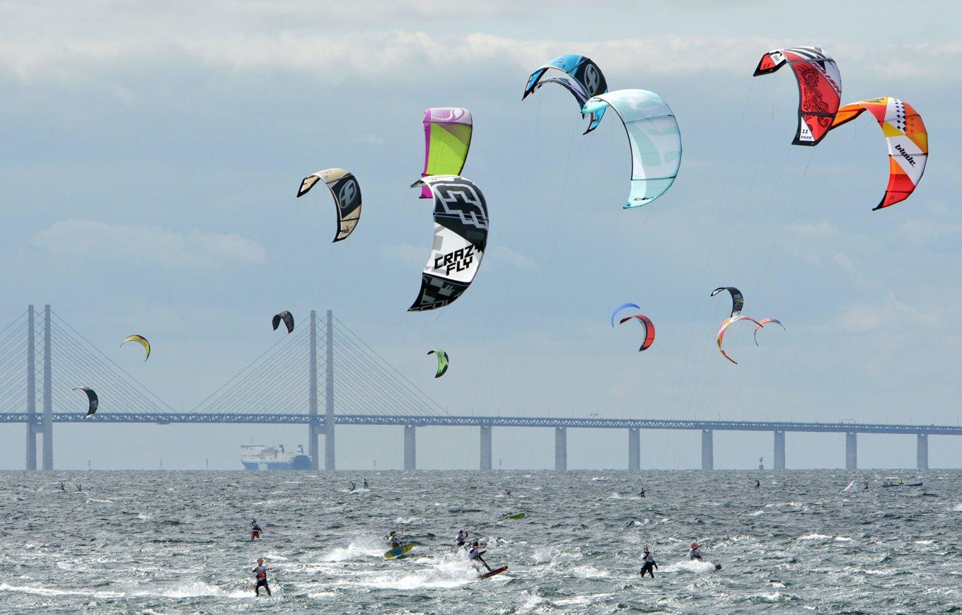 I takt med att kitesurfing blir allt populärare, blir det också ett allt större hot mot sjöfåglar, menar ornitologer. Arkivbild. Foto: Johan Nilsson / TT