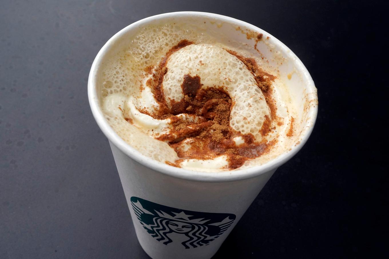 Anställda vid Starbucks ska inte kunna jobba på distans i samma omfattning som tidigare. Arkivbild Foto: Richard Drew/AP/TT