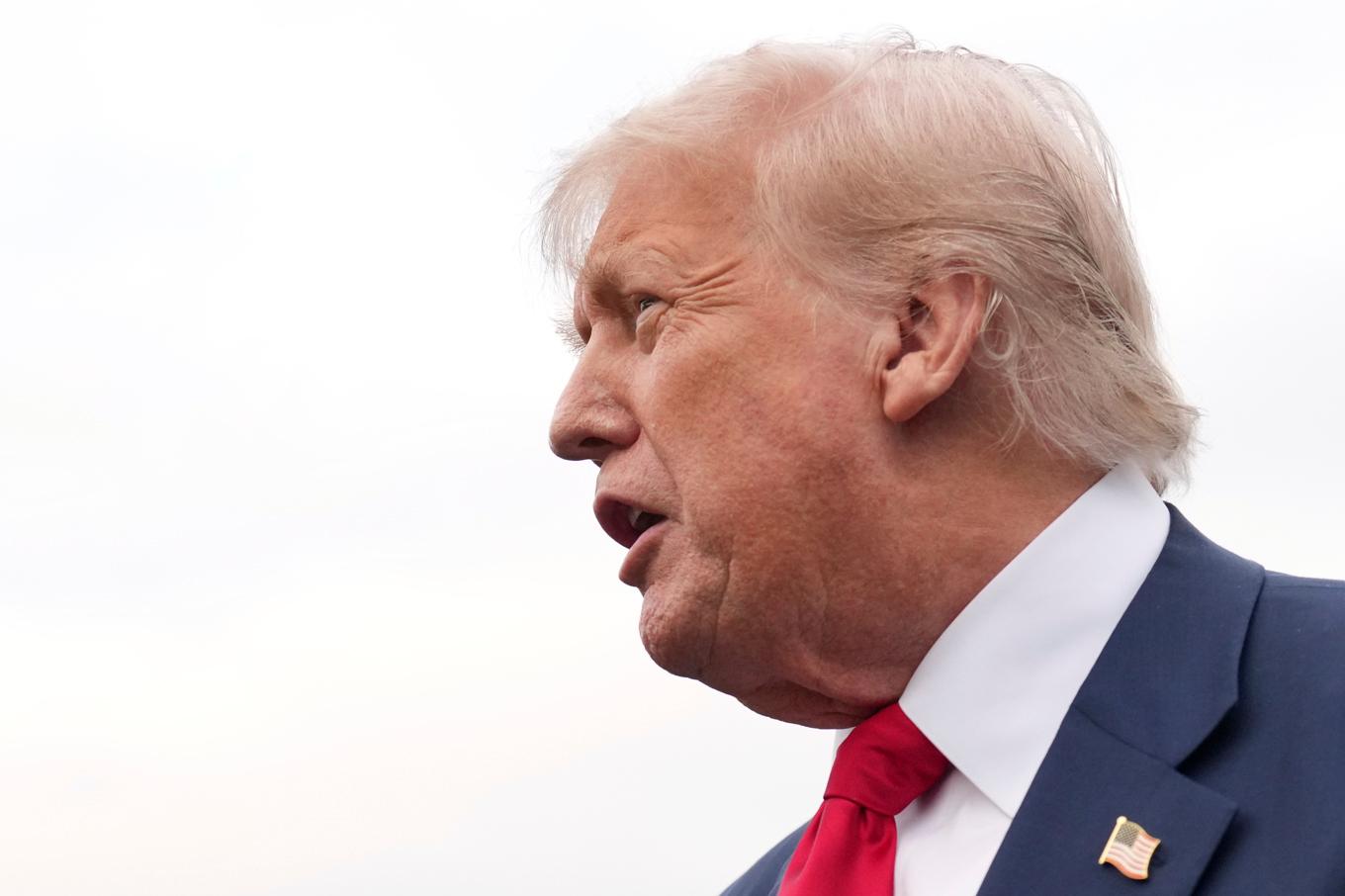 USA:s president Donald Trumps utspel mot mediebolag fortsätter. Bild från i fredags. Foto: Jacquelyn Martin/AP/TT