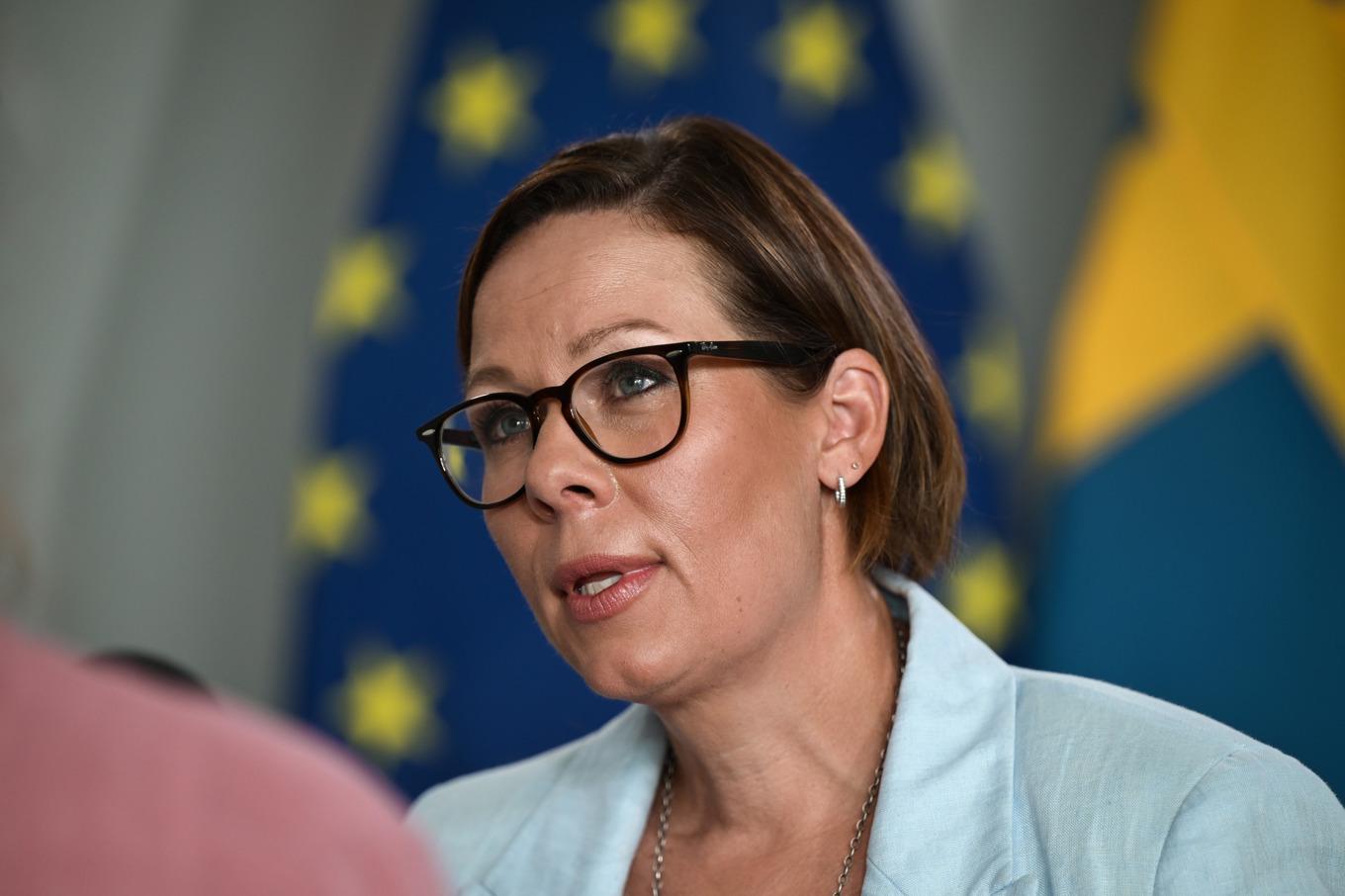 Utrikesminister Maria Malmer Stenergard vid regeringens sommarfika i Rosenbad. Foto: Magnus Lejhall/TT
