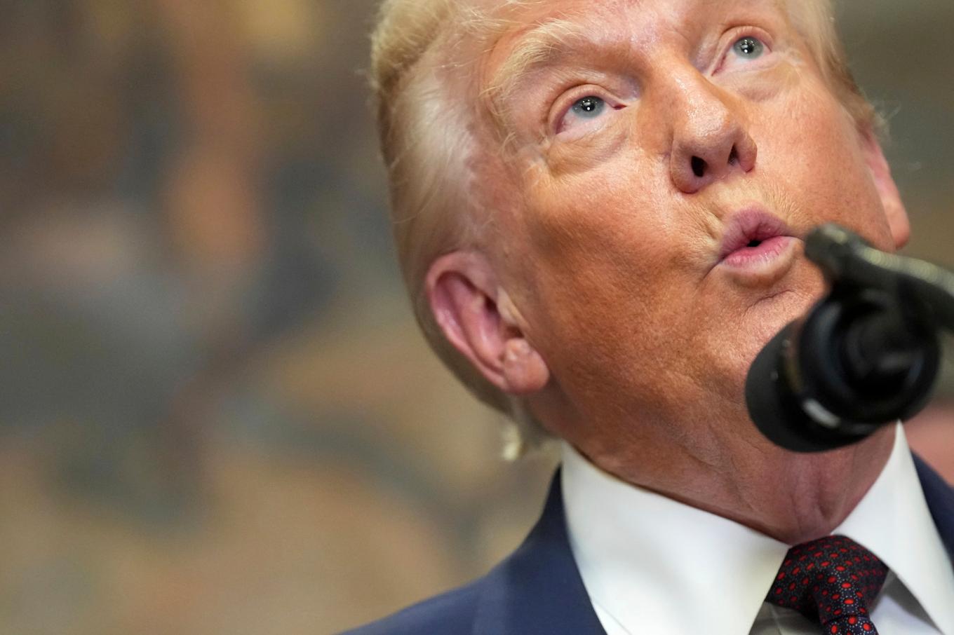 USA:s president Donald Trump gör tvära kast i tullbeskeden. Foto: Jacquelyn Martin