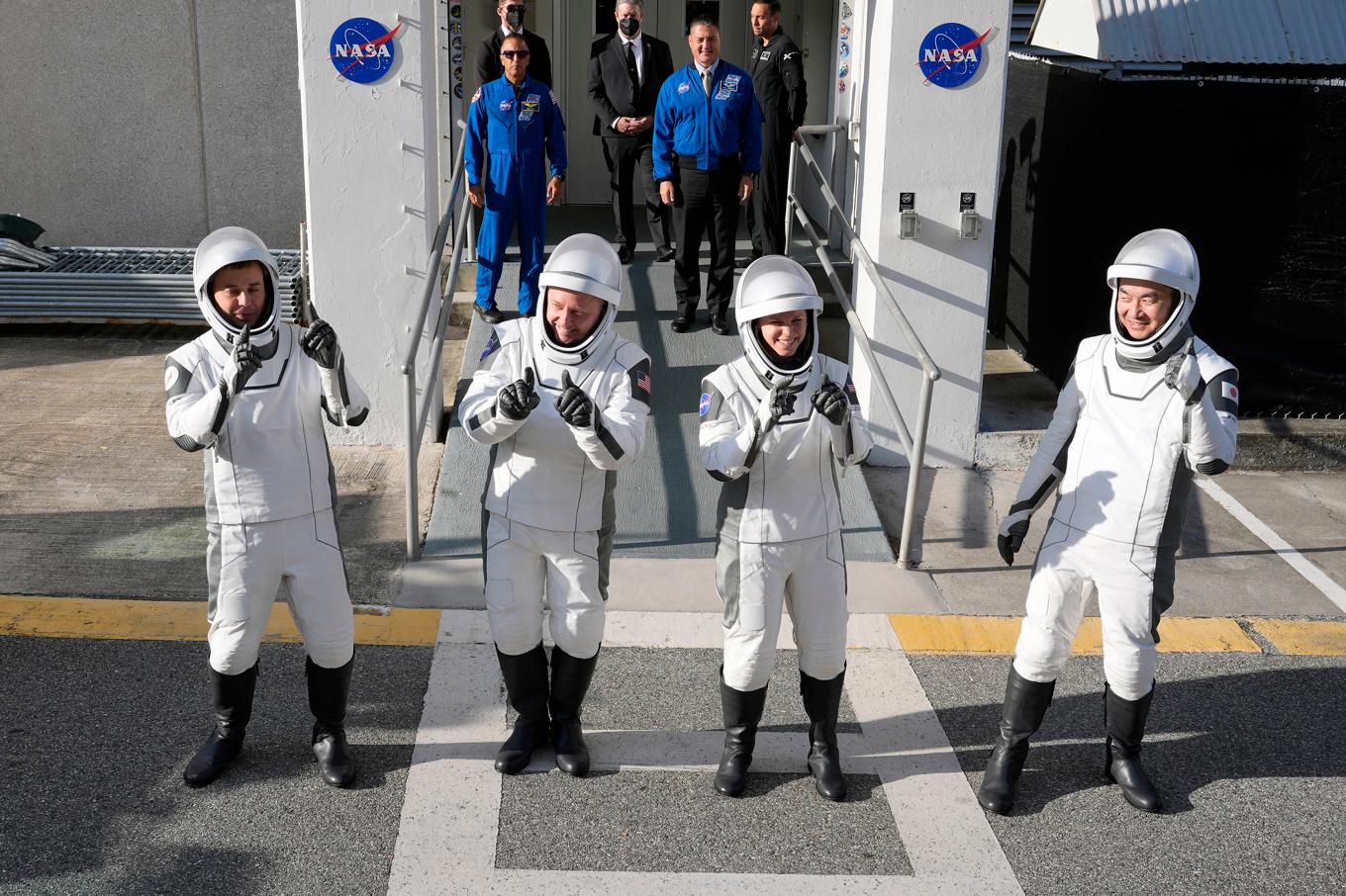 Oleg Platonov, Mike Fincke, Zena Cardman och Kimiya Yui strax före uppskjutningen till internationella rymdstationen ISS. Foto: John Raoux/AP/TT