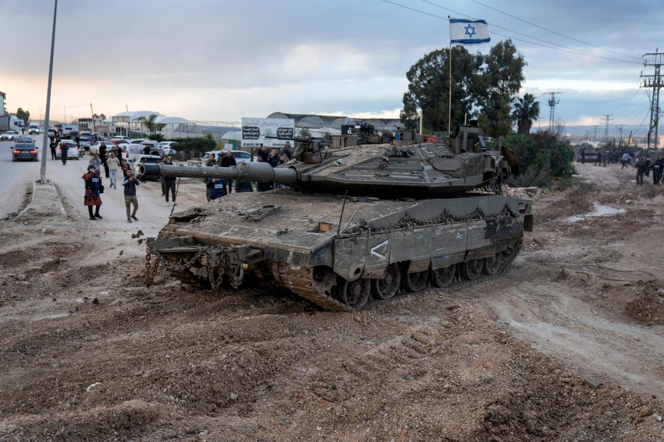 En israelisk pansarvagn i Jenin på den ockuperade Västbanken. Arkivbild. Foto: Majdi Mohammed/AP/TT