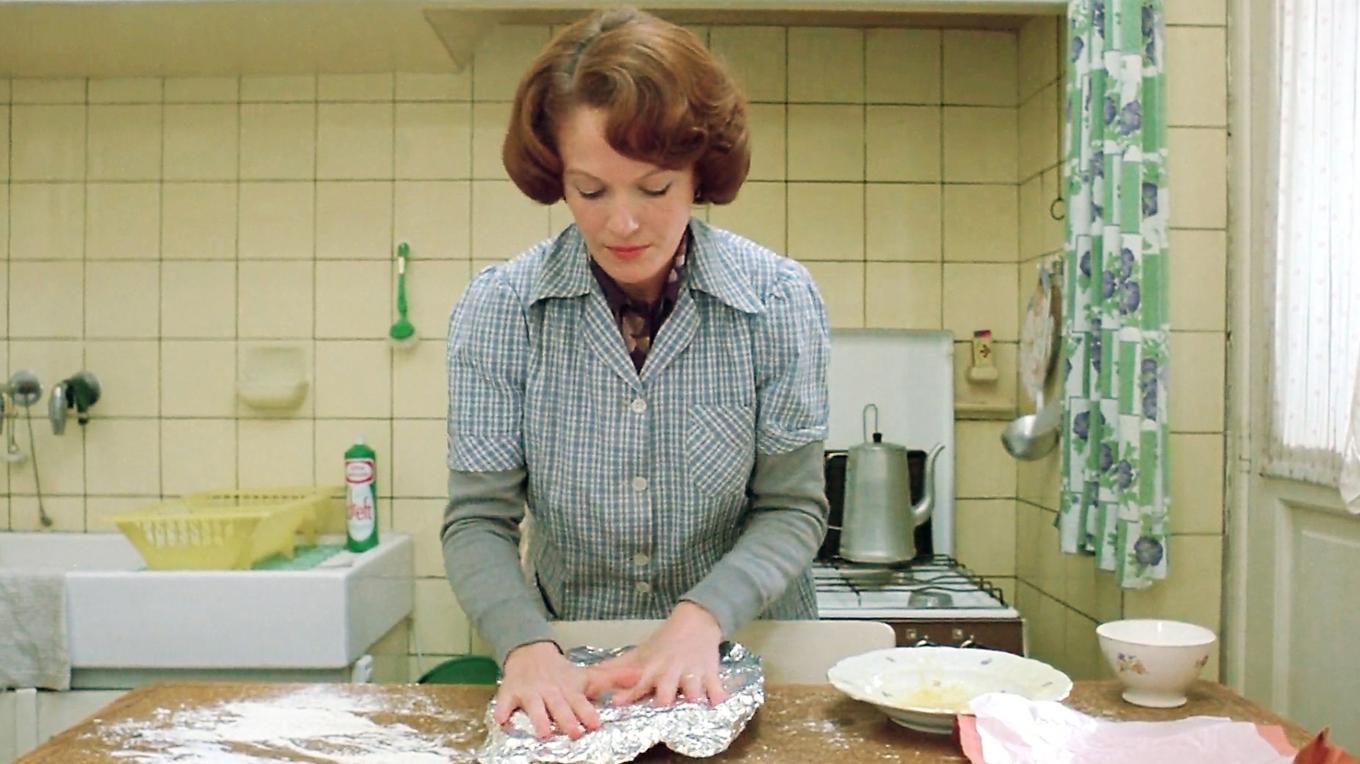 I ”Jeanne Dielman, 23 quai du commerce, 1080 Bruxelles” är vardagen så inrutad att människan själv inte får plats i den. Foto: Chantal Akerman och Babette Mangolte
