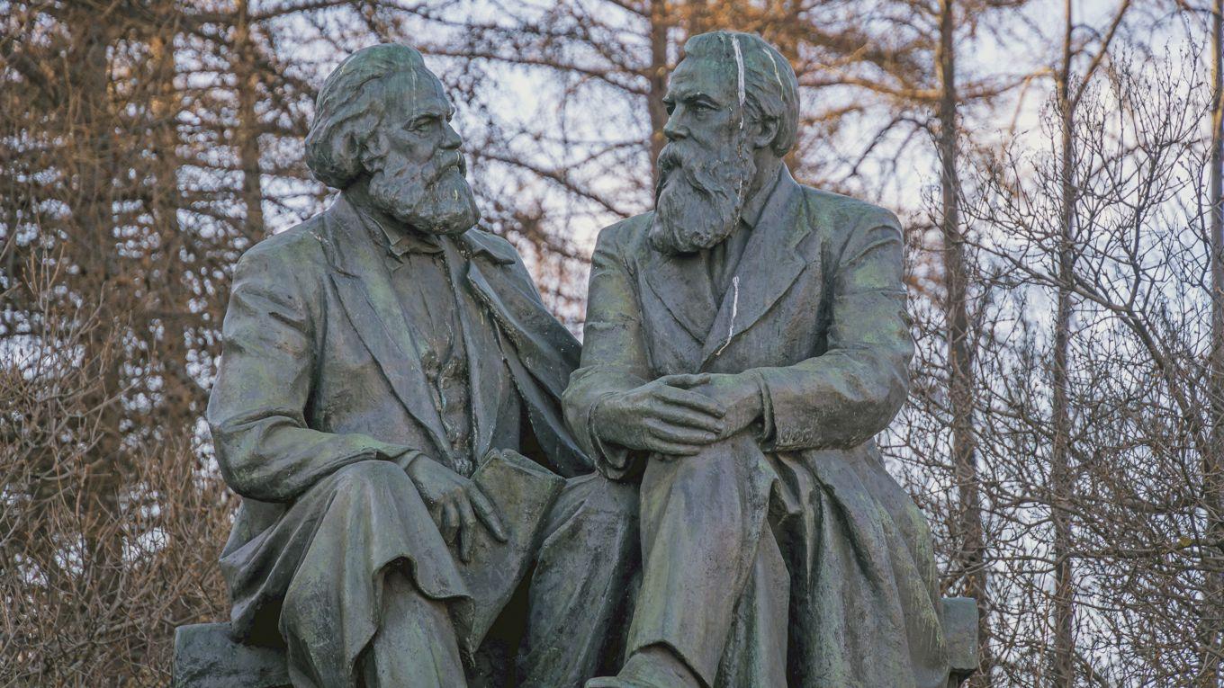 I Petrozavodsk i Ryssland finns statyer av Karl Marx och Friedrich Engels.   Foto: Shutterstock