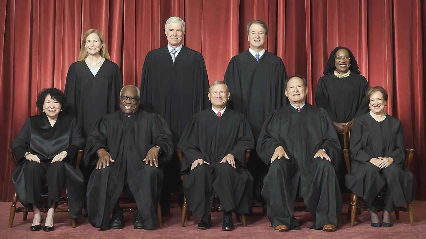 Den amerikanska Högsta domstolens ideologiska majoriteter har skiftat genom åren. Sedan snart tio år är sex av de nio domarna konservativa och har gemensamt fattat flera viktiga beslut. Foto: Supreme court