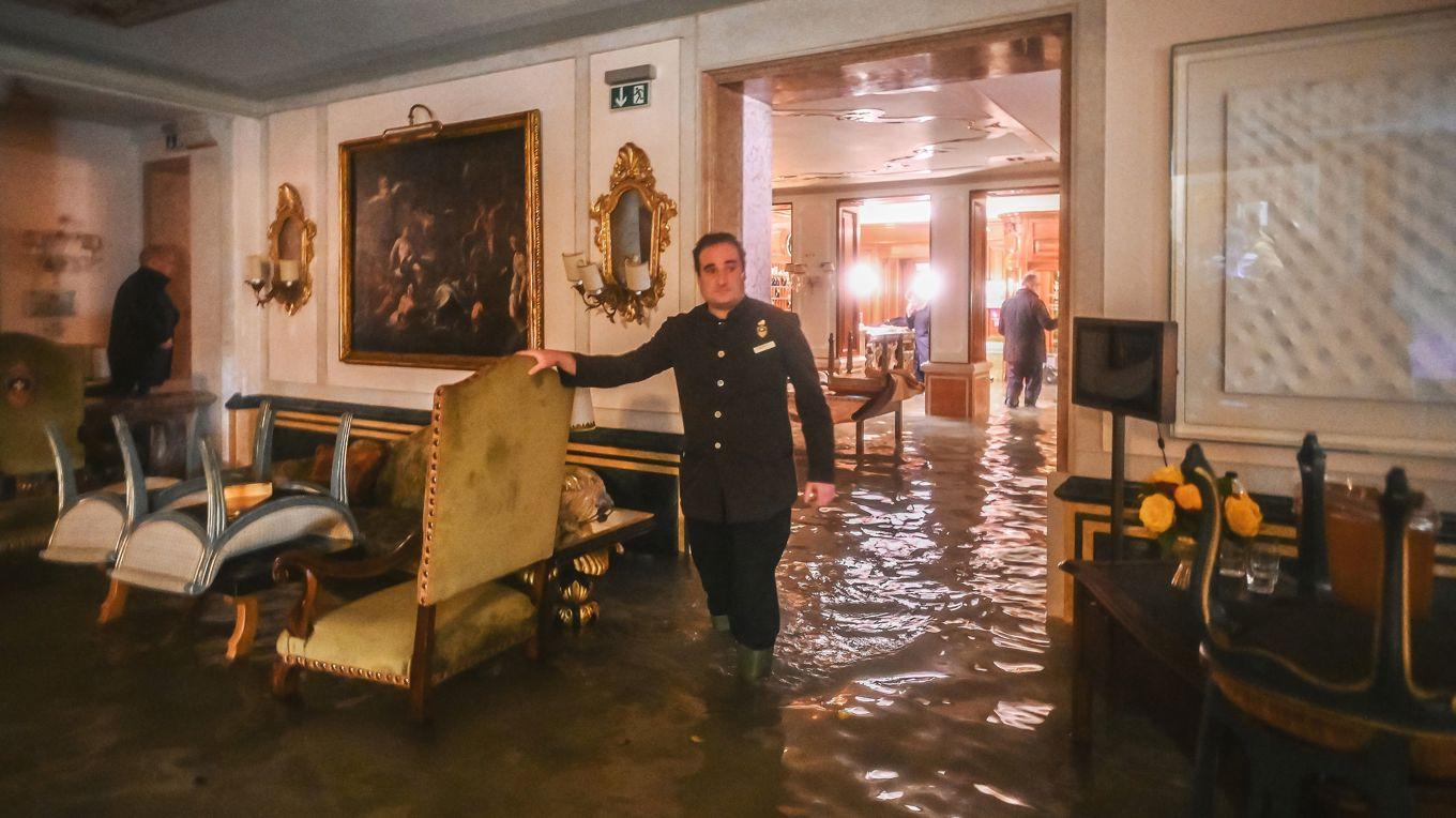 I samband med Jeff Bezos bröllop basunerades det ut att bland andra Leonardo DiCaprio och Kim Kardashian ska ha bott på The Gritti Palace. Foto: Marco Bertorello/AFP via Getty Images
