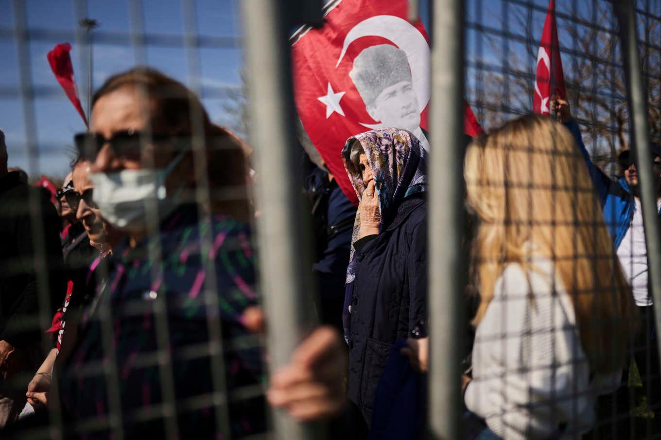Gripandena utlöser stora protester. Bild tagen vid en demonstration i Istanbul i våras. Foto: Francisco Seco/AP/TT