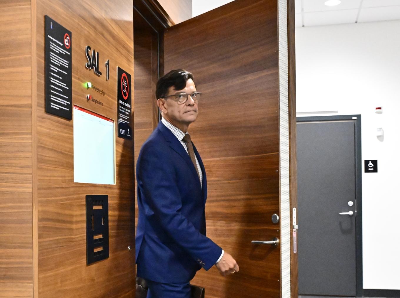 Huvudförhandling pågår i Attunda tingsrätt mot den förre nationelle säkerhetsrådgivaren Henrik Landerholm. Bild från måndagen. Foto: Anders Wiklund/TT
