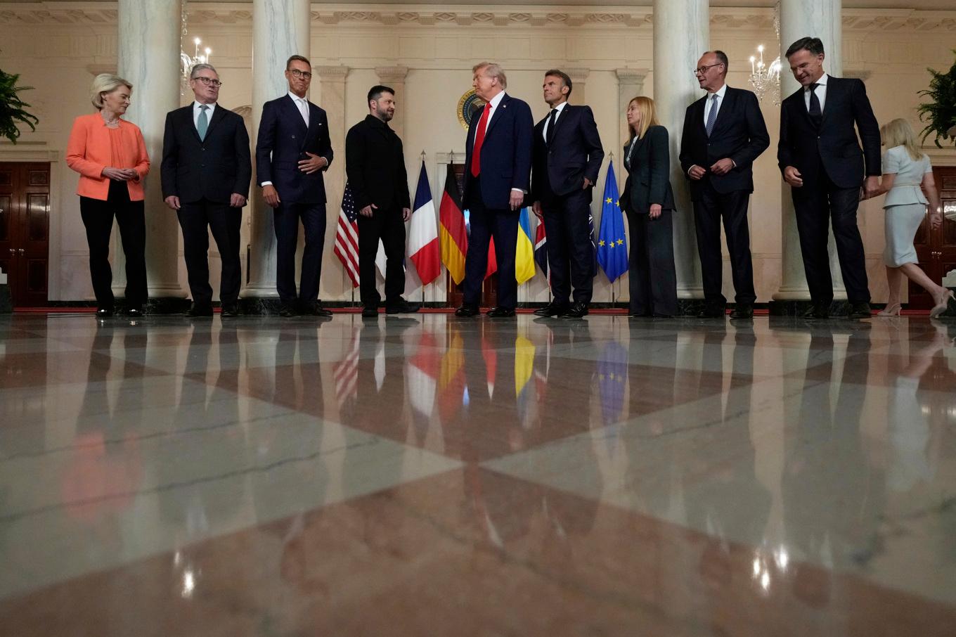 Flera europeiska ledare deltog i måndagens samtal i Vita huset. Foto: Alex Brandon/AP/TT