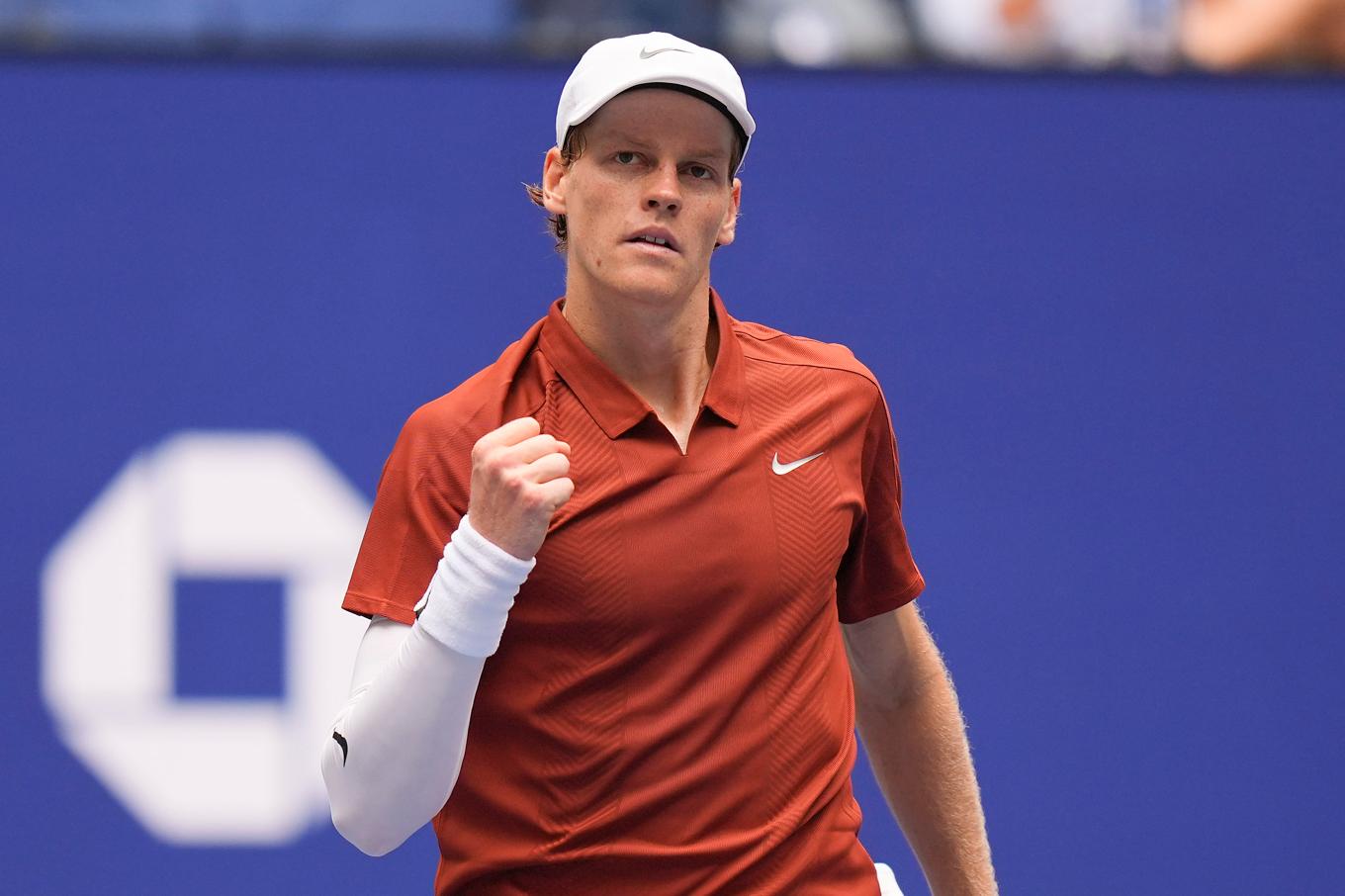 Jannik Sinner är klar för åttondelsfinal i US Open. Foto: Seth Wenig/AP/TT